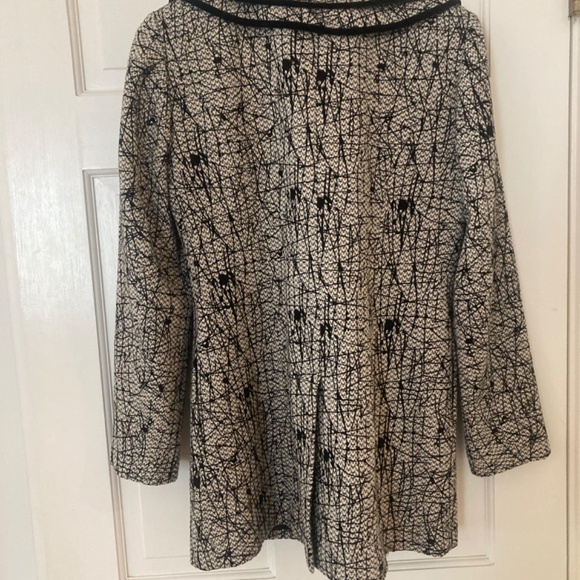 Mac & Jac Ruffled Black and White Blazer / Jacket - Picture 7 of 7